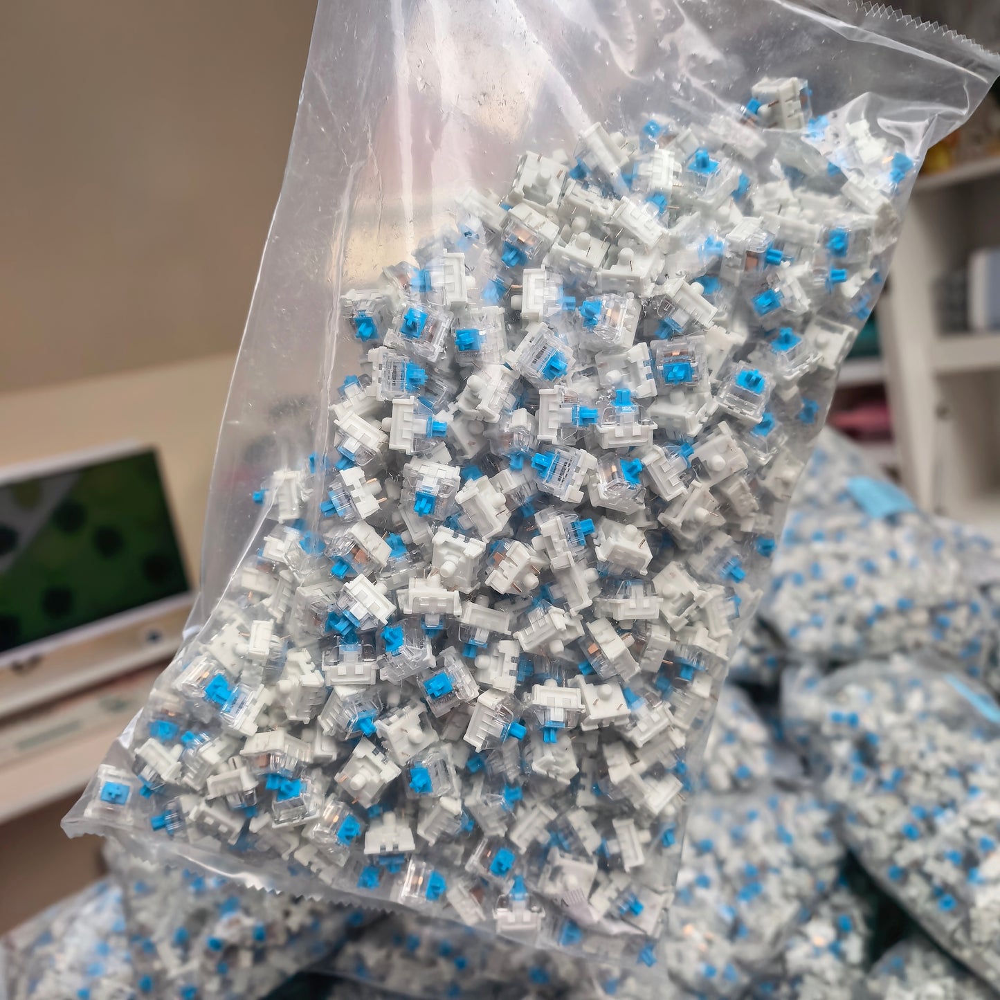 Blue Clicky Switch for clickers ❗❗(for fidget Buyers only)